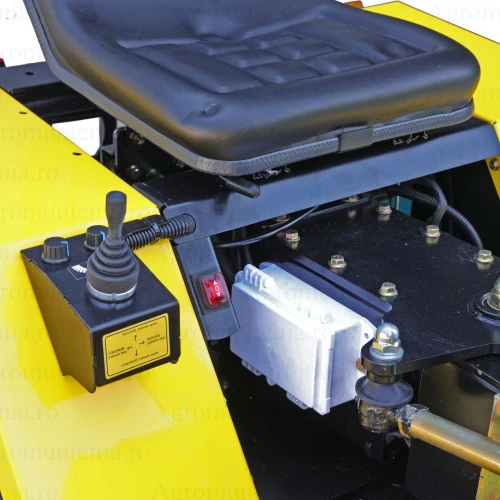 ProGARDEN Campo T12 Minitractor V25.1 4x4, 12CP, diesel, hidraulica fata-spate, roti 6.00-12