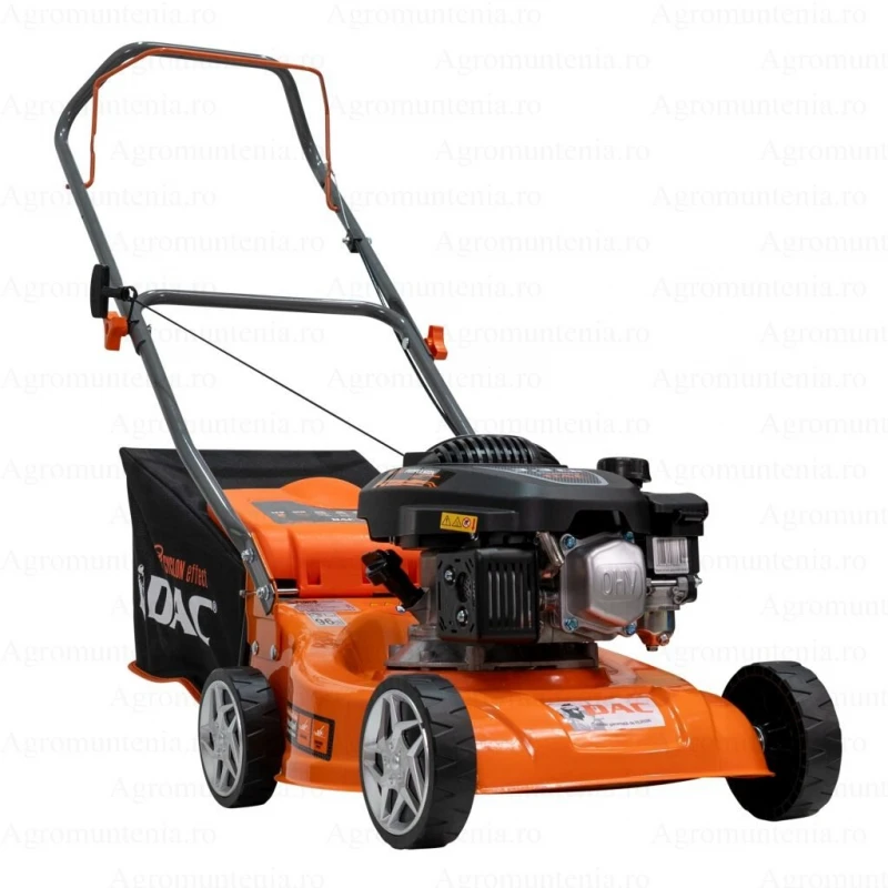 Masina de tuns gazon DAC 100XLS, 3.3 CP, 131cc, 40 cm latime de taiere, sac colector 45L, motor 4 timpi Ducar, pornire manuala, carcasa metalica