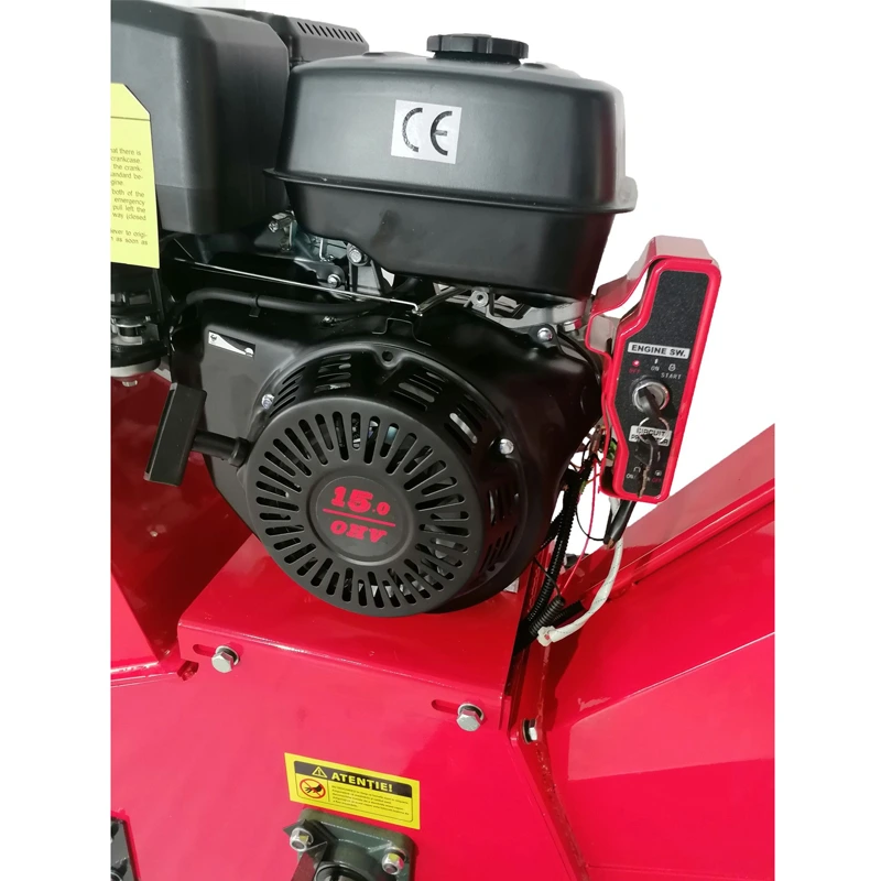 Tocator de crengi, pe benzina, TC 15- 120, evacuare in spate, 15 CP, grosime maxima crengi 120 mm, 175 kg Breckner Germany