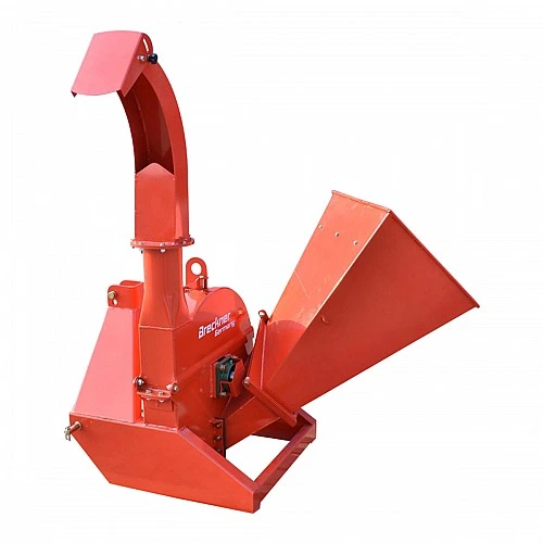 Tocator crengi cu angrenare priza putere tractor PTO putere necesara 18-50CP grosime maxima bustean 100mm, buncar 400x420x600mm Breckner Germany