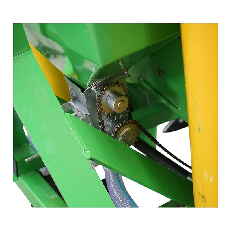 Masina de plantat cartofi pe 2 randuri cu fertilizare, buncar 180kg model Polonia