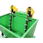 Masina de plantat cartofi pe 2 randuri cu fertilizare, buncar 180kg model Polonia