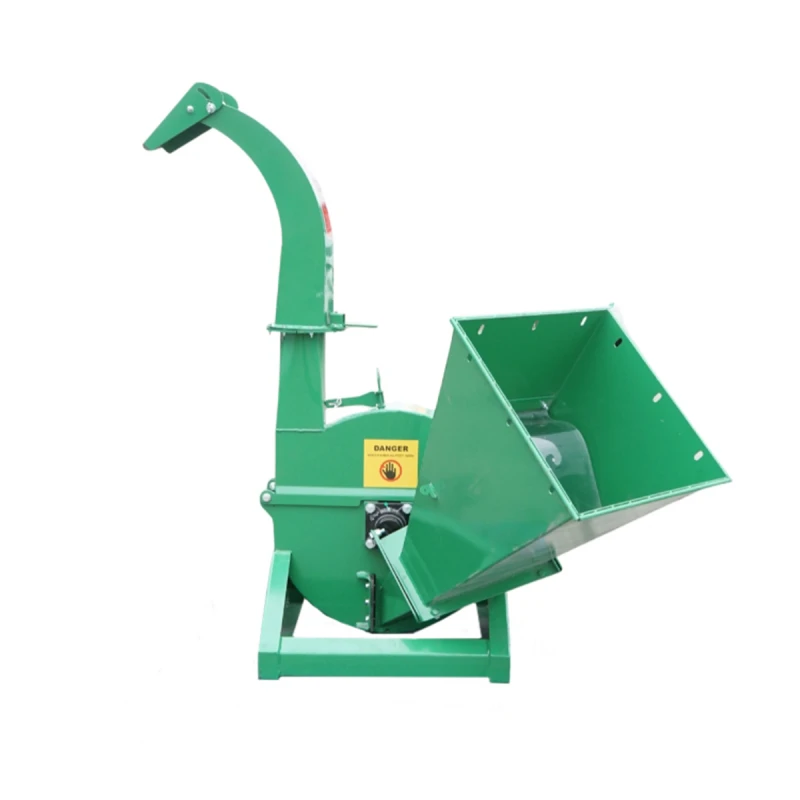 Tocator crengi priza putere tractor PTO, putere necesara 18-50CP, grosime maxima 100mm, buncar 400x420x600mm Breckner Germany