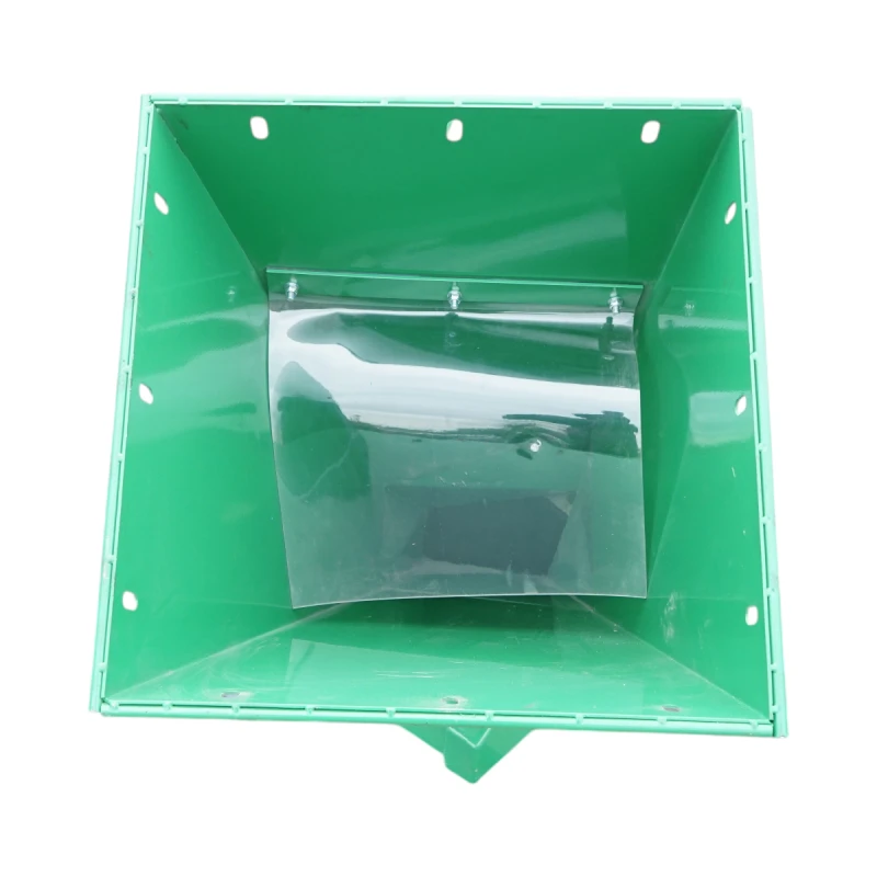 Tocator crengi priza putere tractor PTO, putere necesara 18-50CP, grosime maxima 100mm, buncar 400x420x600mm Breckner Germany