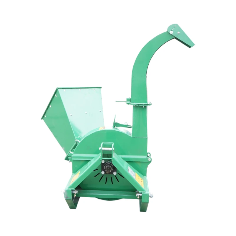 Tocator crengi priza putere tractor PTO, putere necesara 18-50CP, grosime maxima 100mm, buncar 400x420x600mm Breckner Germany