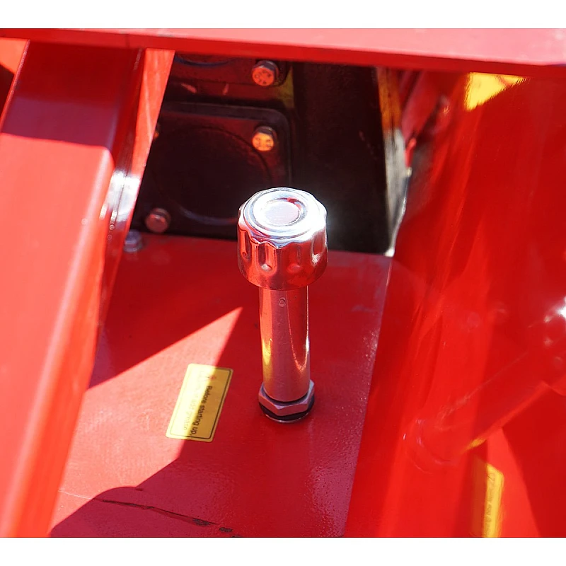 Masina de sapat santuri 350-450mm, adancime 350-450mm pentru tractor 50-80CP, cardan inclus