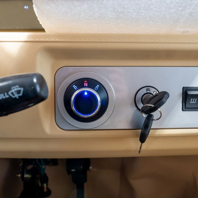 Camioneta electrica RURIS Pilot 5000N – motor 4900W, autonomie pana la 130 km, sarcina 898 kg, 2 locuri, fara permis auto, omologat pentru drum public, negru