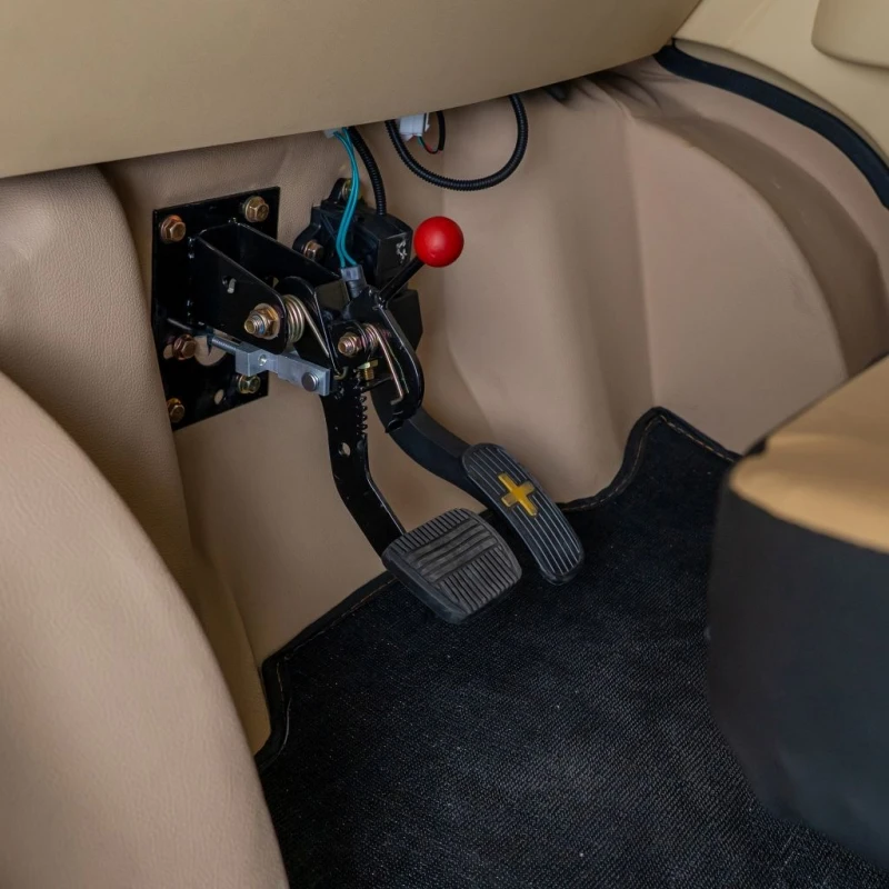 Camioneta electrica RURIS Pilot 5000A – motor 4900W, autonomie pana la 130 km, sarcina 898 kg, 2 locuri, fara permis auto, omologat pentru drum public, alb