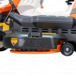 Tractor de tuns gazon Ruris Explorer 840M – Motor Loncin 15 CP, Latime de taiere 840 mm, 3 functii (colectare, mulching, spalare)
