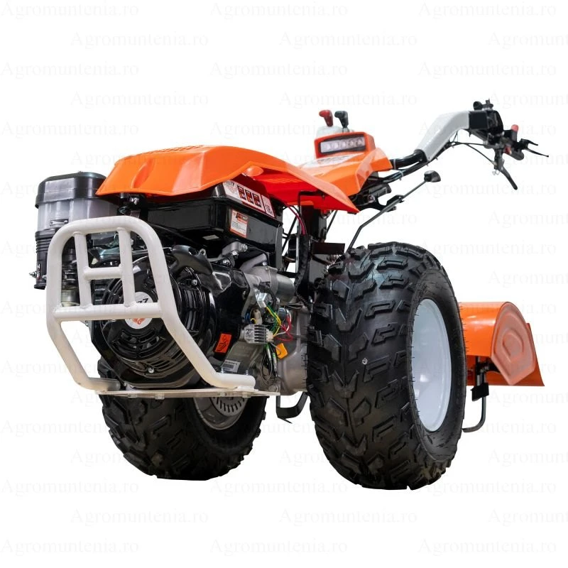 Motocultivator RURIS 1077, Motor Loncin 16 CP, 420cc, 3+3 viteze, diferential, pornire la cheie, iluminare LED, roți 20x10-10, frana hidraulica, accesorii, lama de cosit 1110 mm, freza tractata, plug