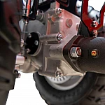 Motocultivator RURIS 1077, Motor Loncin 420cc, 16 CP, 4 timpi, Transmisie pinioane conice, 3 viteze înainte + 3 înapoi, Diferential, Frana hidraulica, Pornire la cheie, Iluminare LED, Roti 20x10-10, lama de cosit CX77