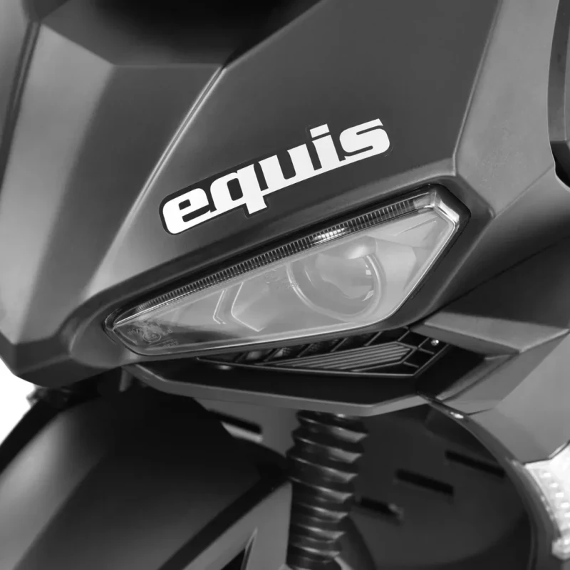 Scuter electric HECHT Equis Black, acumulator 72 V, 20 Ah, motor 3000 W, viteza maxima de 45 km/h, autonomie 65 km, negru