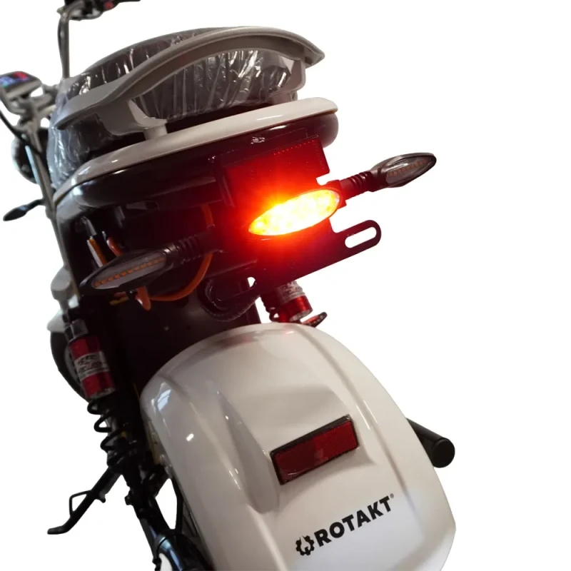 Scuter Electric Rotakt Cruiser 1500W – Autonomie 66 km, Baterie Litiu-Ion 60V 20Ah, viteza maxima de 25 km/h, conform reglementarilor UE, fara permis